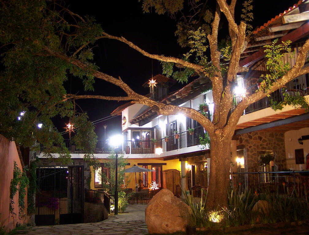 Hotel Villa Cassis Тапальпа Екстер'єр фото
